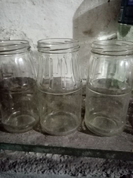 Продам бутыля 3л, банки твикс 0,5 до 1 литра