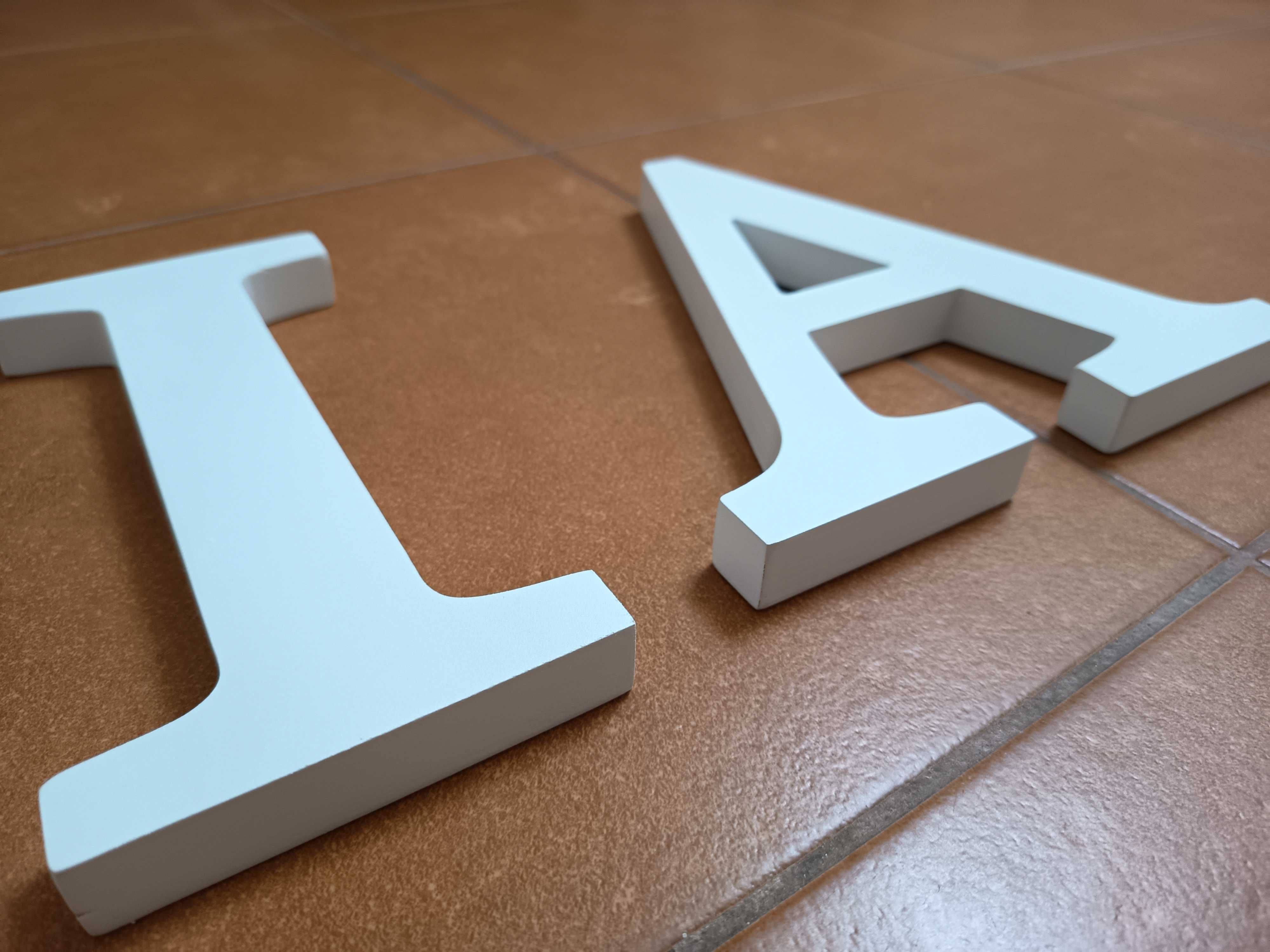 Litery drewniane białe 20 cm dekoracja 3D JULIA
