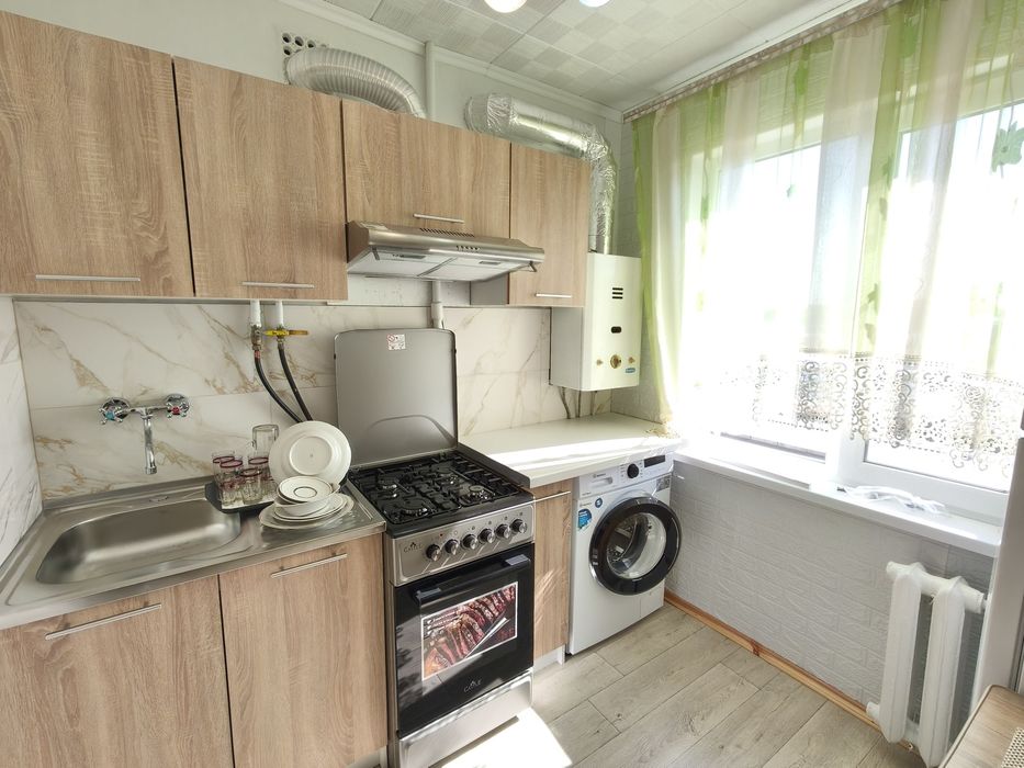 Оренда одно кв, Центр,Перша здача, для сім'ї,пари, Київська,ЦУМ,