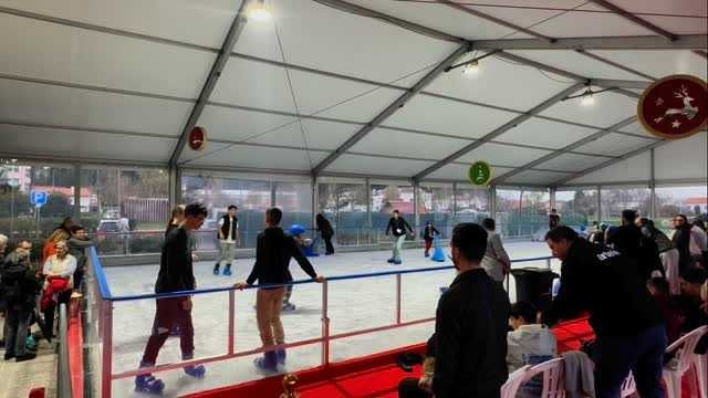 Locação: Pista de Patinagem no Gelo Sintético