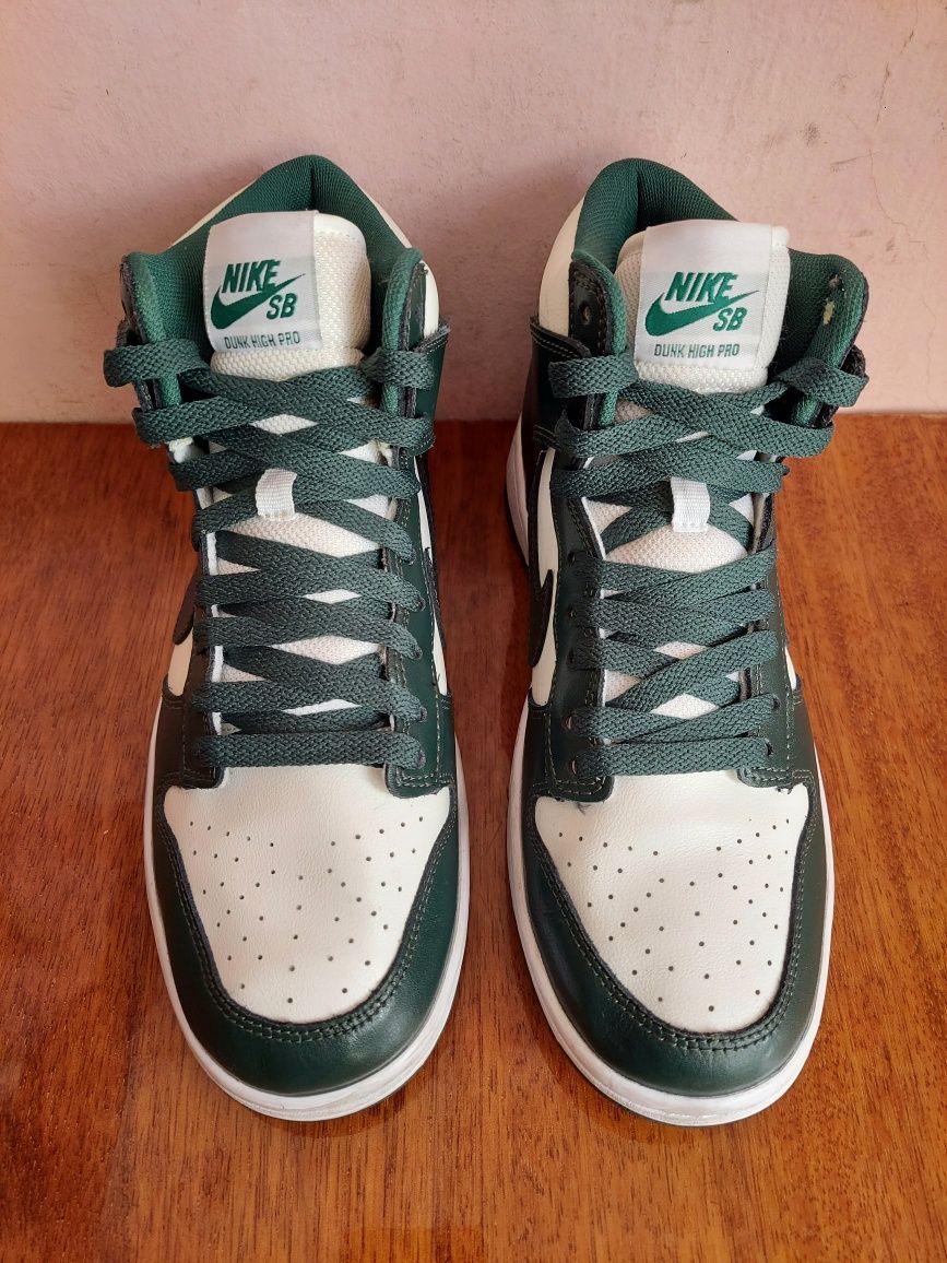 Кросівки Nike Dunk High оригінал 

Розмір по бірці:
Us 8.5  UK 7.5  EU