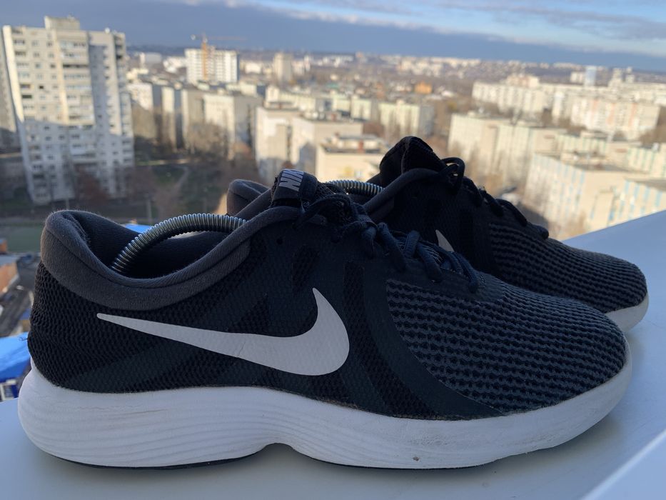 Nike Revolution 4 (45pозмір).