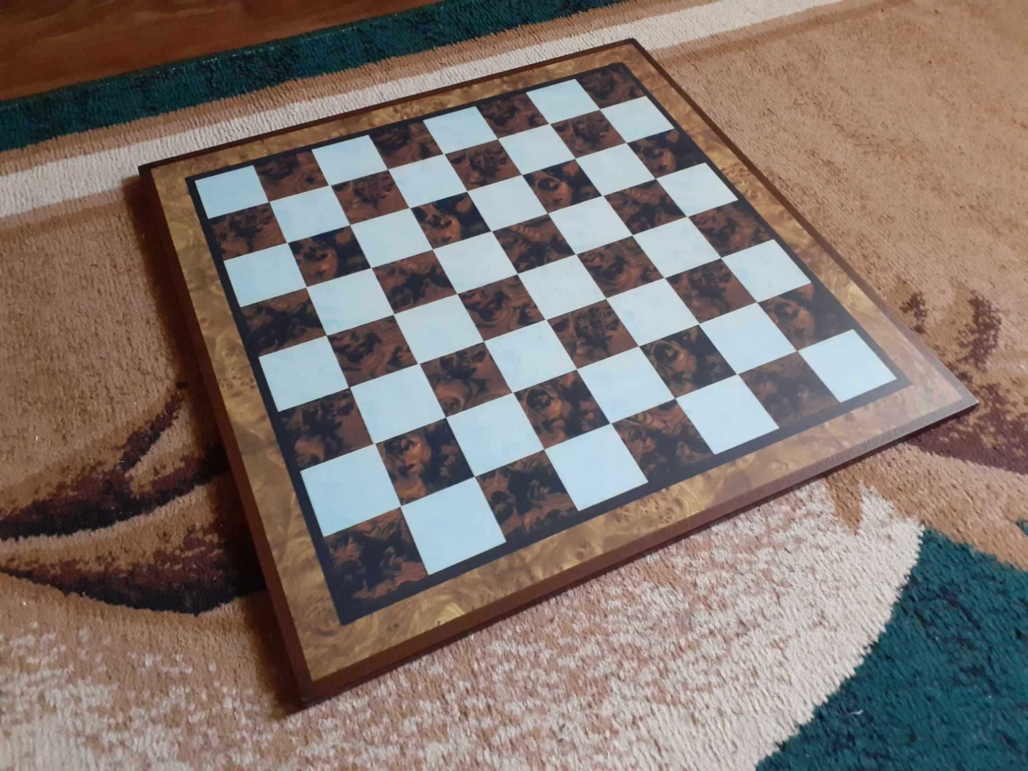 Шахова дошка   44 * 44 см