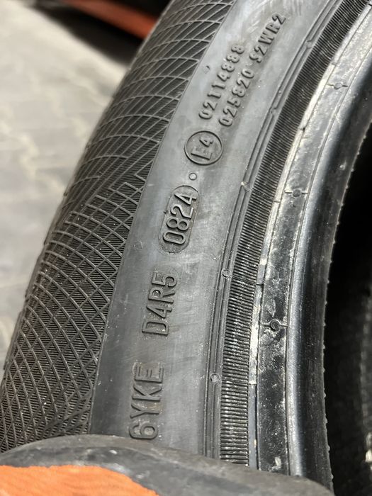 24рік,Шини,Резина,Пара,Зима 215/60/18 102T XL RSC Continental WC TS850