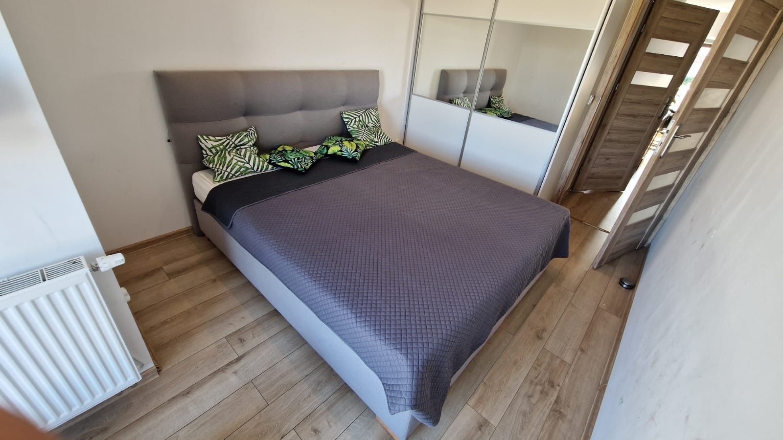 Łóżko tapicerowane Mk foam z materacem + gratis