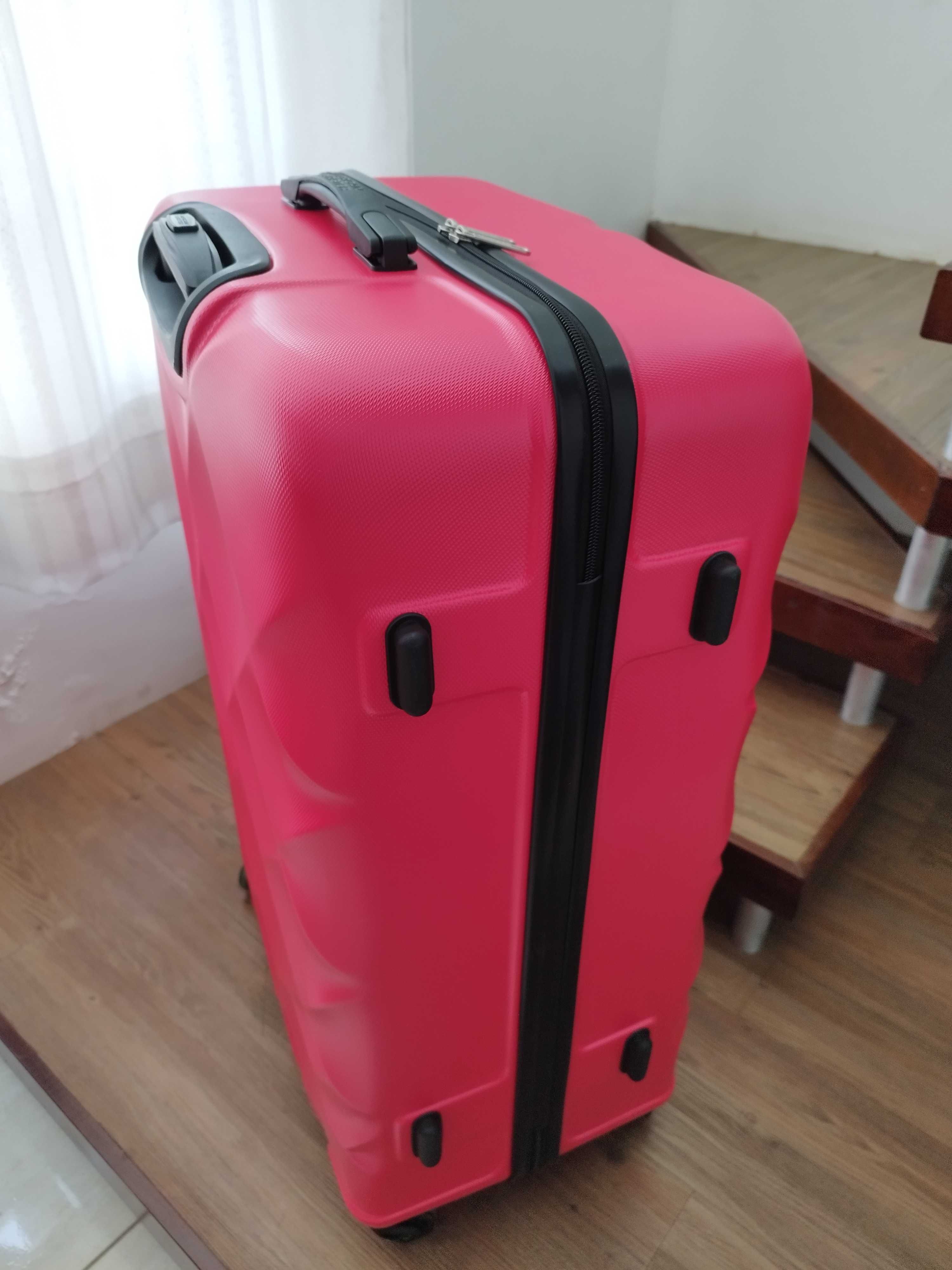 (nova) Mala American Tourister grande