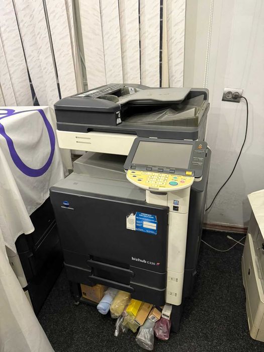 Konica Minolta bizhub c220
