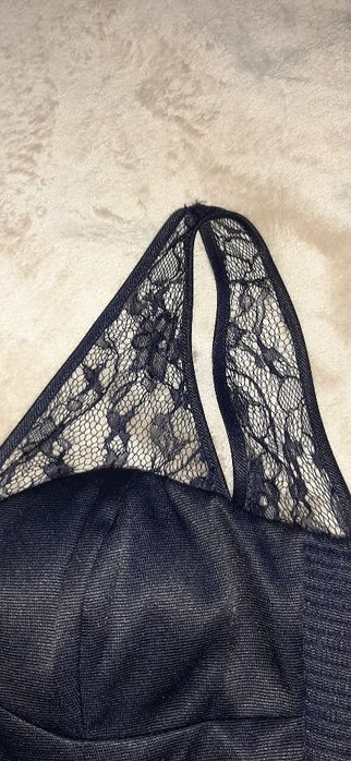 SUKIENKA GUESS roz S M granatowa z koronką