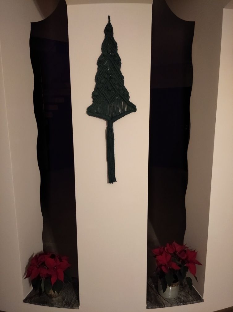 Ozdoba na ścianę makrama świąteczna zielona sznurek choinka