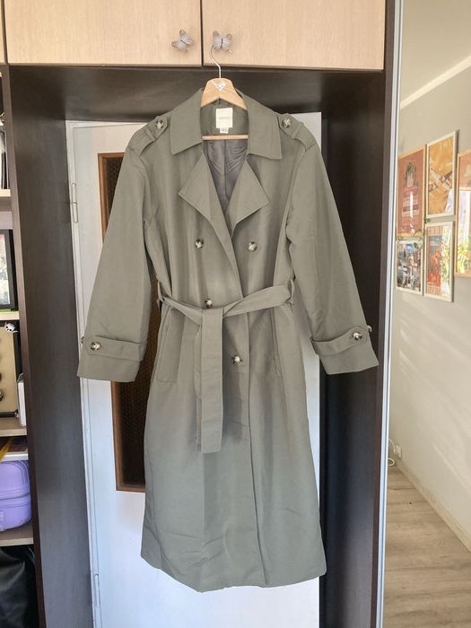 Klasyczny, długi, damski, dwurzędowy trencz - Esmara, rozmiar 40/42