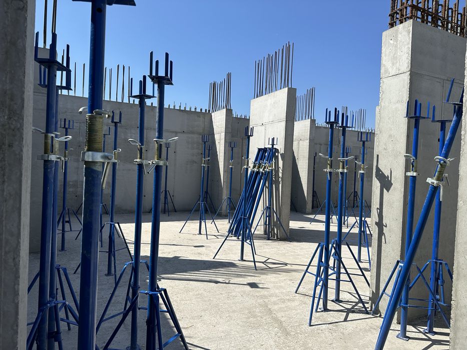 Вертикальна та горизонтальна опалубка VARIANT