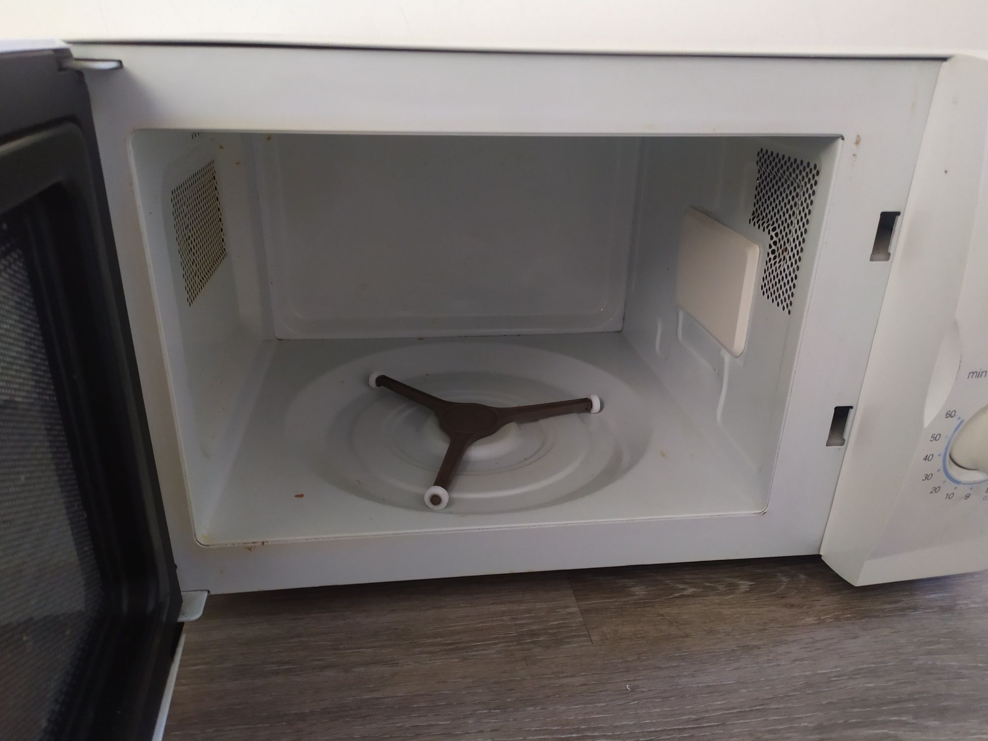 mikrofalowy LG intellowave