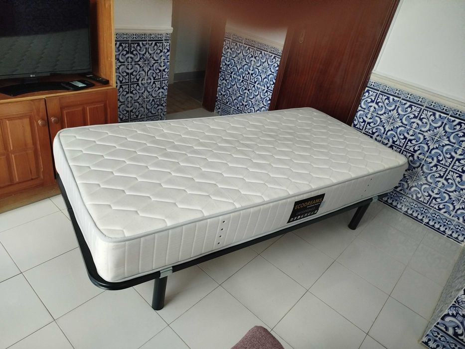 Cama individual sommier com colchão