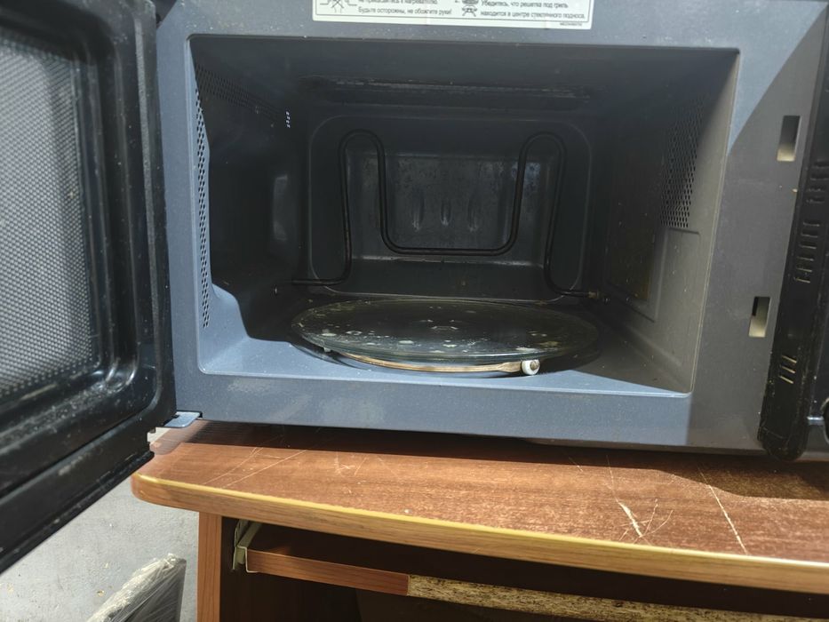 Микроволновка LG mh-6346mbq