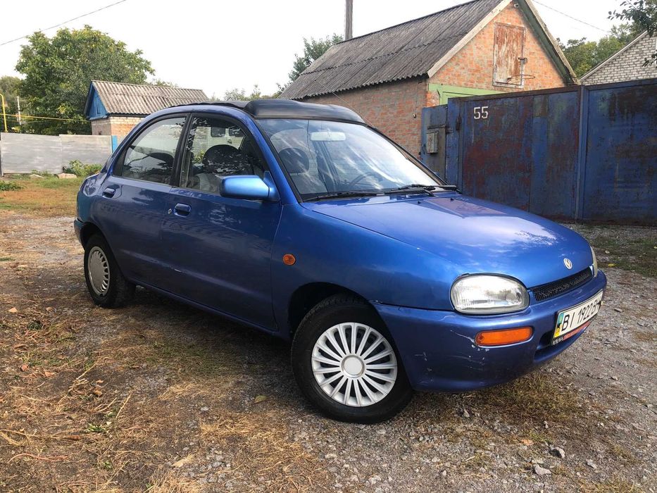 Продам Мазда 121