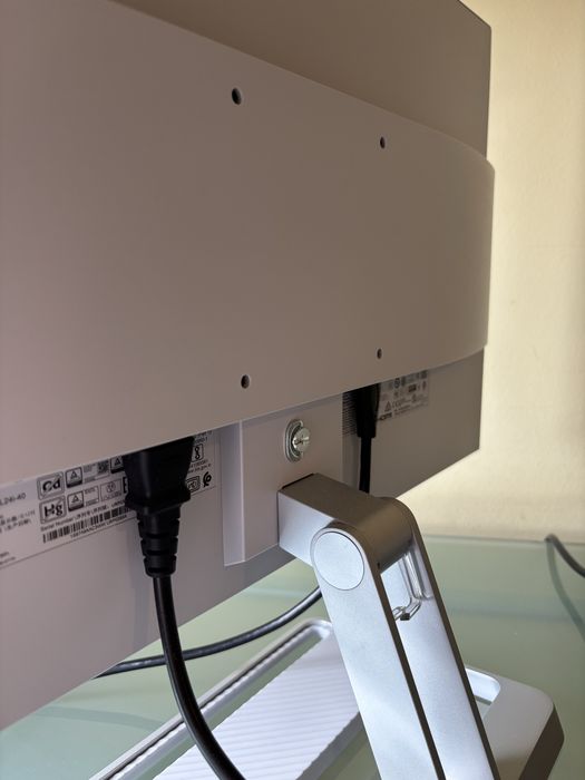 Monitor LENOVO L24I-30