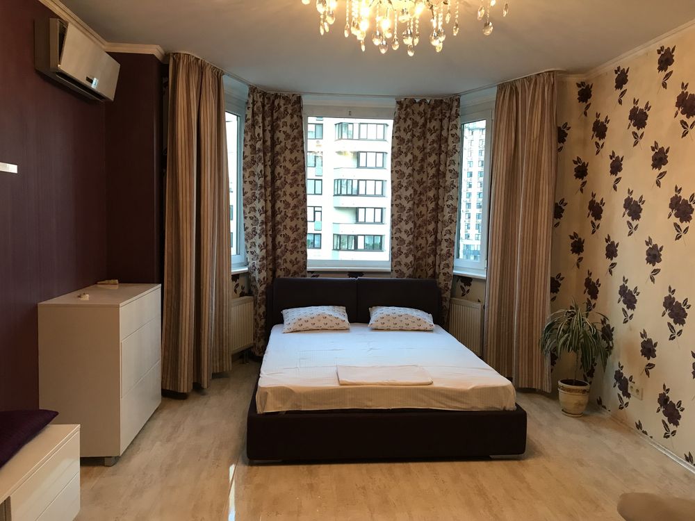 Квартира посуточно, Ломоносова 73а, Київ, голосієво