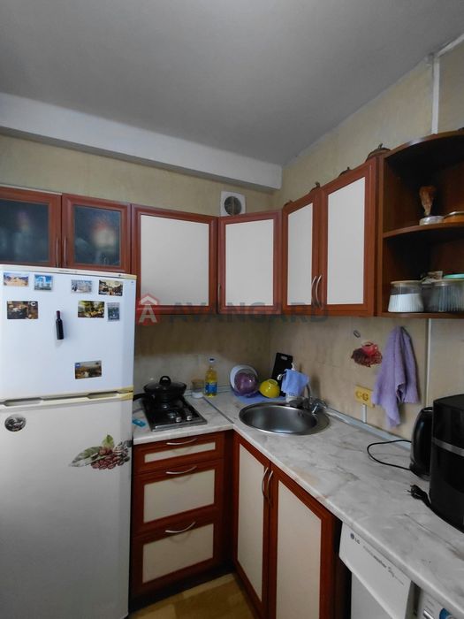 Продаж 1 кім кв Космос