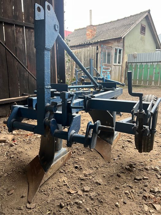 Продається плуг 2 по 30