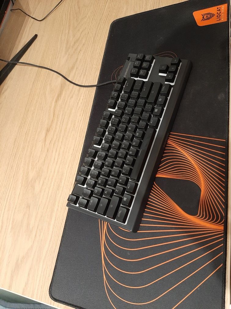 Kup teraz! Klawiatura + podkładka Steelseries APEX 3 TKL Gaming!