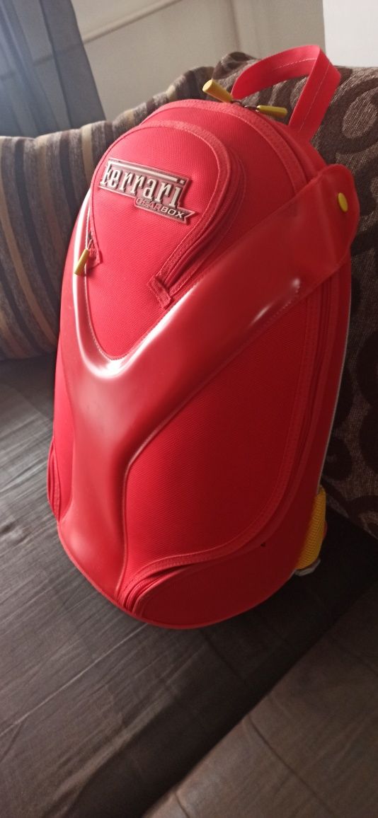Plecak Ferrari jak Nowy