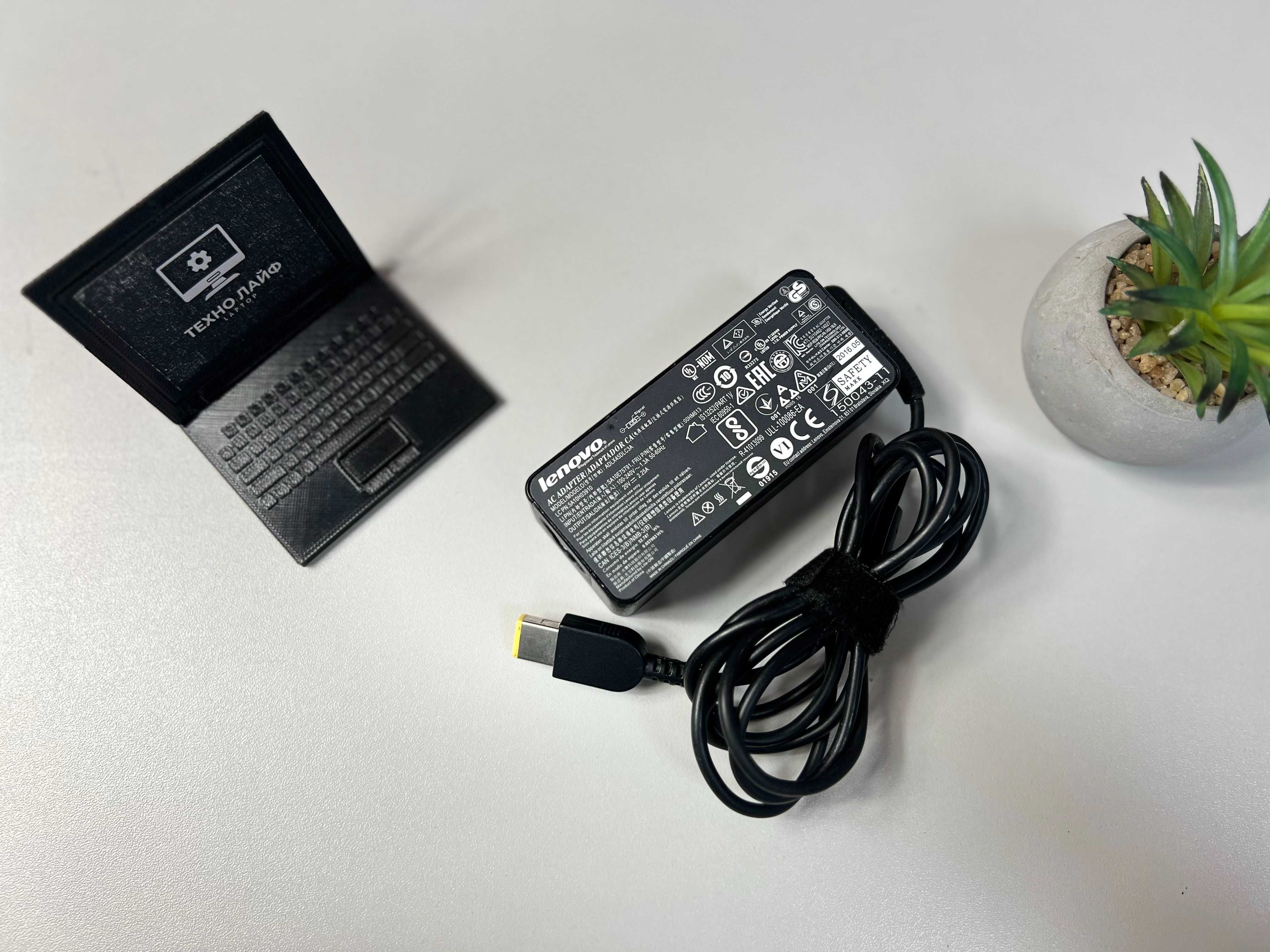 Оригінальний блок живлення Lenovo 45W·100-240V·50-60Hz·20V·2.25A.