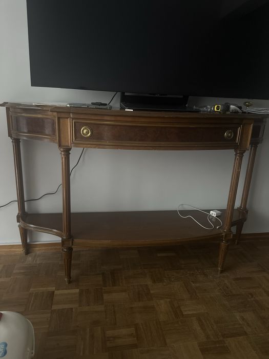 Aparador de madeira maciça