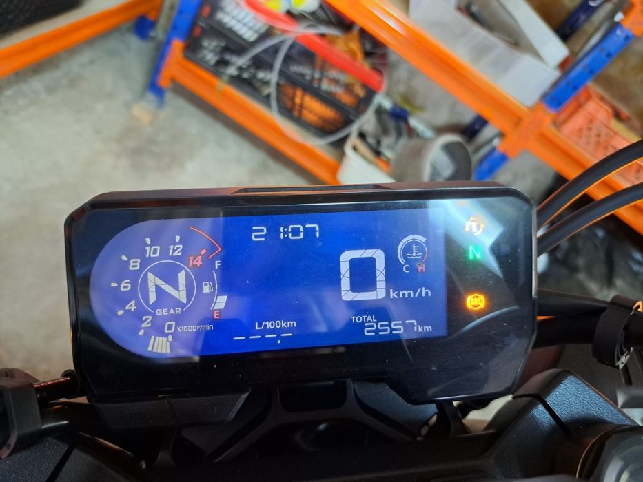 Mota Honda CB 650R - 2600Kms