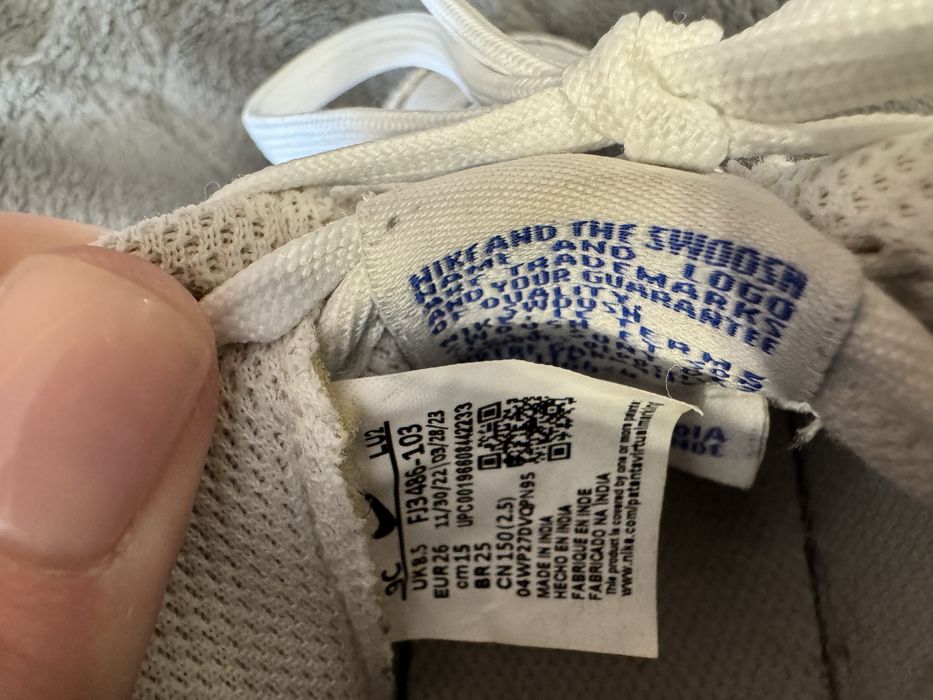 Проадам детские кроссовки Nike