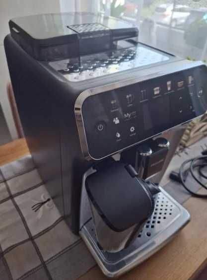 Ekspres Philips LatteGo 5400