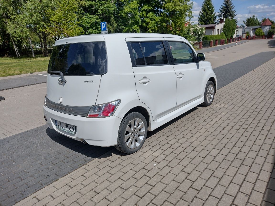 Daihatsu Materia 2009 rok