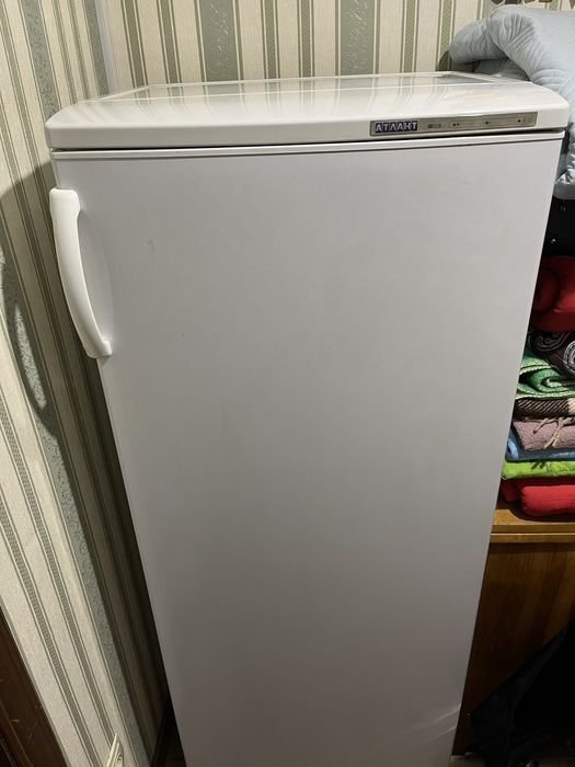 Морозильна камера Атлант, морозилка