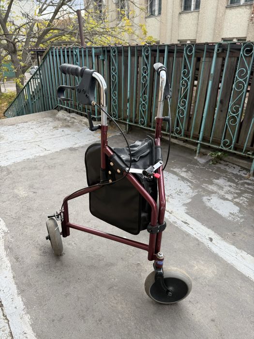 Ролатор ходунки з сидінням і кошиком,є багато в наявності !