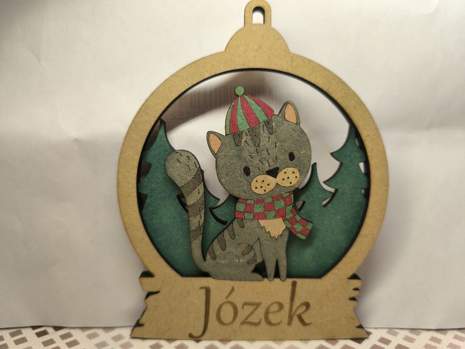 Bombki drewniane z imieniem świąteczne ozdoby bożonarodzeniowe