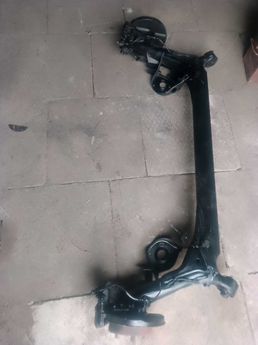 Honda jazz 2 oś tył stan bdb