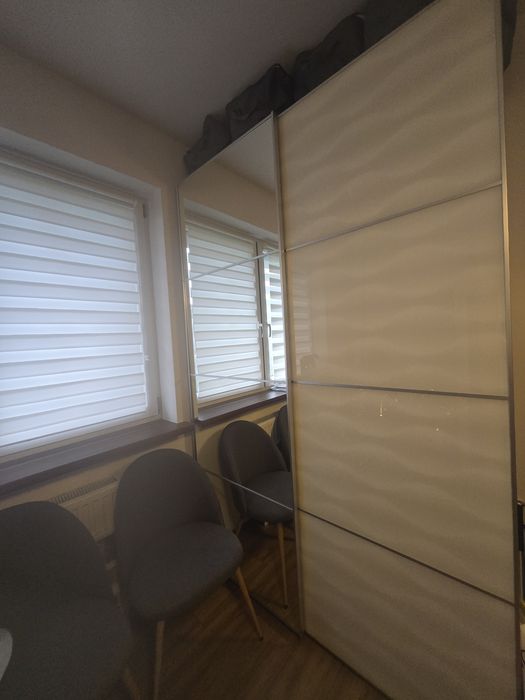 Szafa ikea PAX stan bardzo dobry. Dwudrzwiowa, lustro.