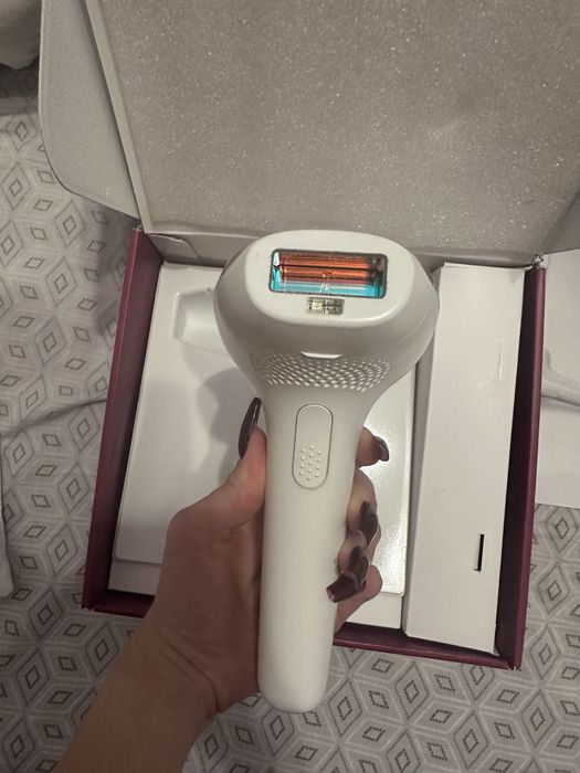 Фотоепілятор Philips Lumea IPL 7000 Series BRI921/00