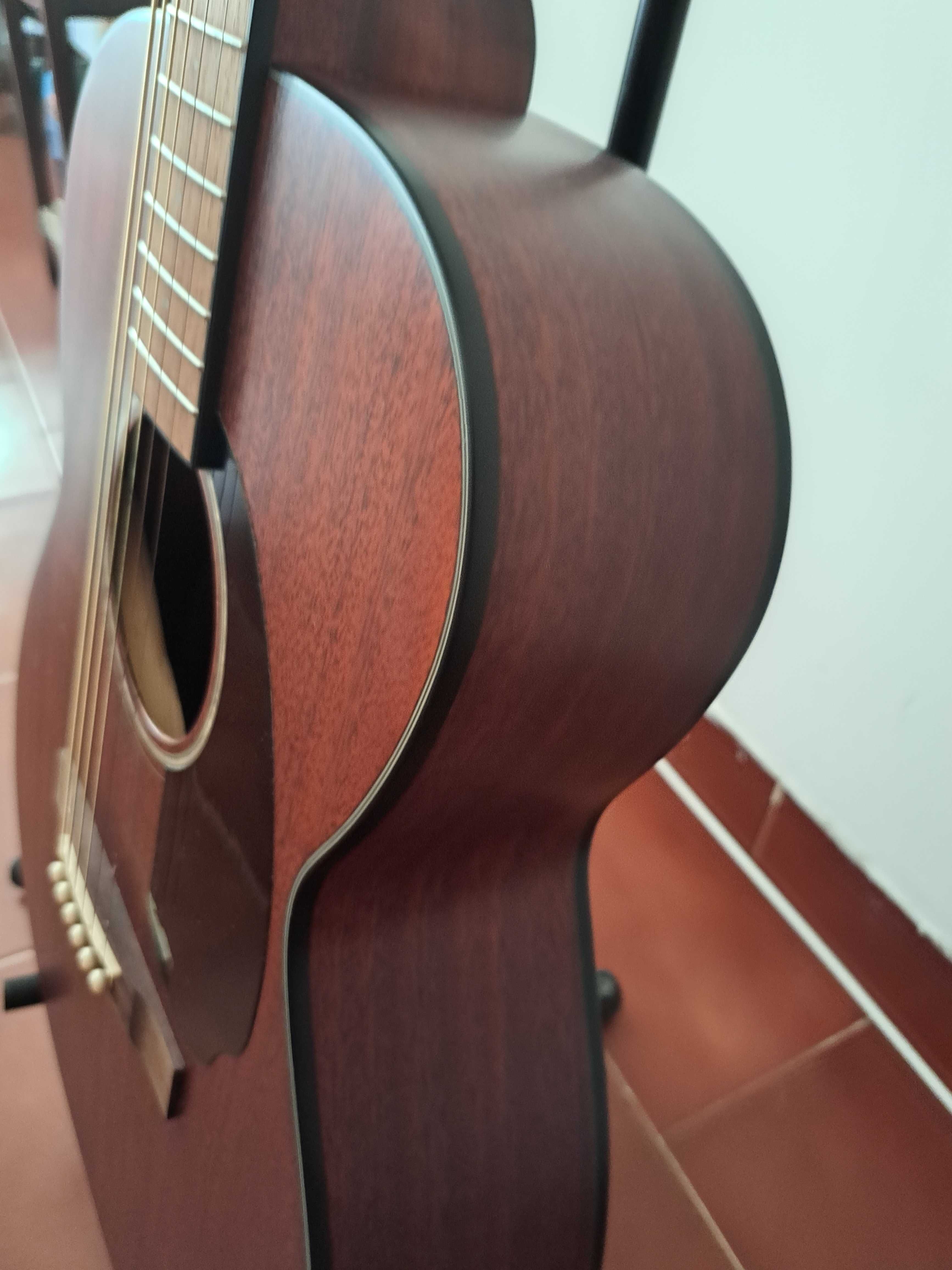 Guitarra acústica Fender modelo CC 60-S