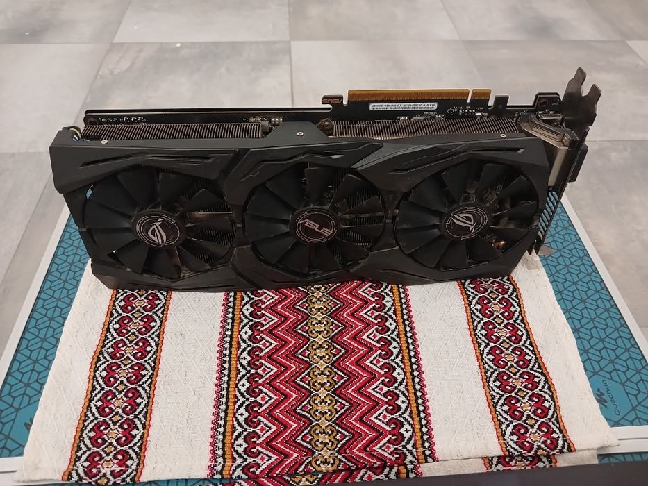 Відеокарта Asus ROG GeForce GTX 1070 STRIX OC 8 GB