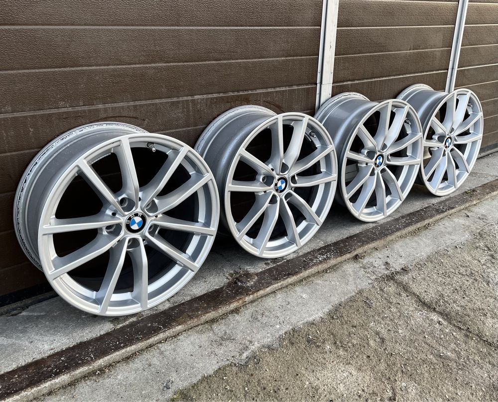 4x Alufelgi Oryginalne BMW felgi 5x112 r17 et30 7,5J czujniki TPMS