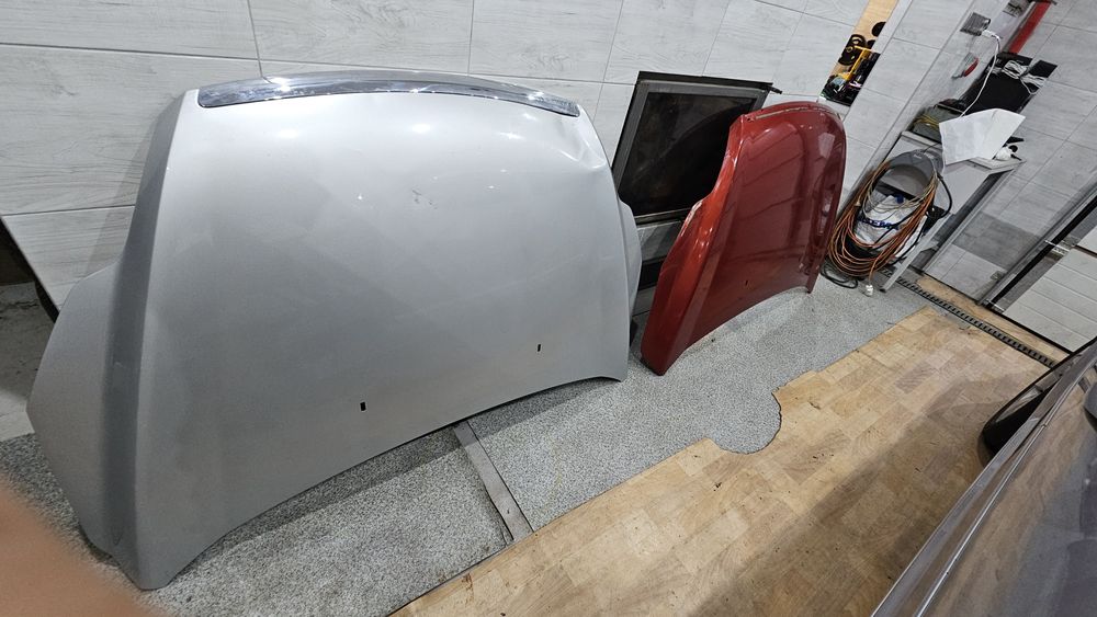 Maska ford focus mk 2 lift 2 sztuki wgniecione zdrowe