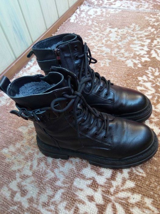 Жіночі зимові ботинки