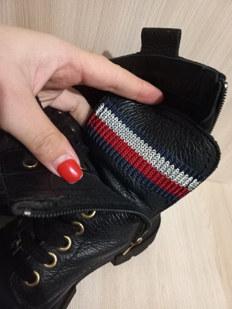 TOMMY HILFIGER ботінки демисезоні шкіряні 36р