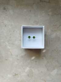 Nowe plastikowe kolczyki na sztyft zielone oczka malutkie cyrkonie 4mm