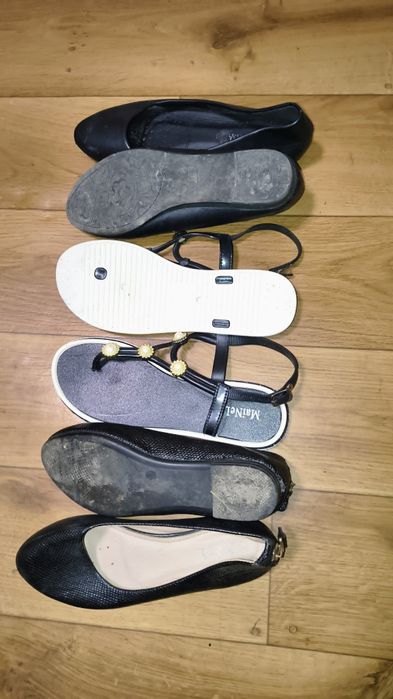 Балетки та сандалі