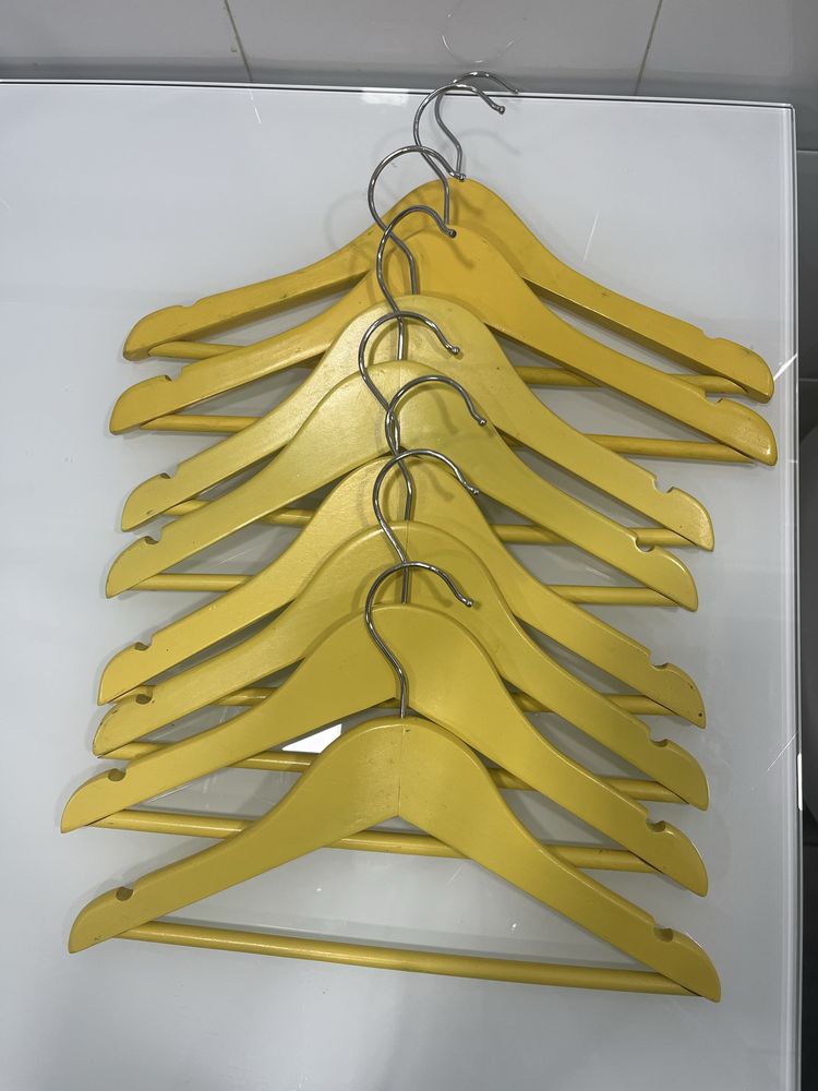 Conjunto de Cabides  de criança  8.