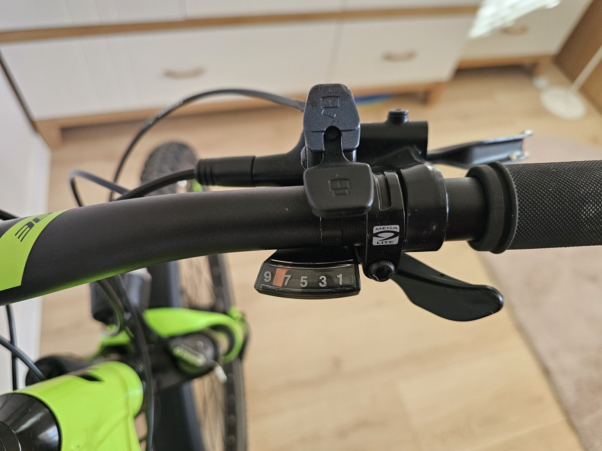 Rower CUBE AIM HPA 27,5 limonkowy