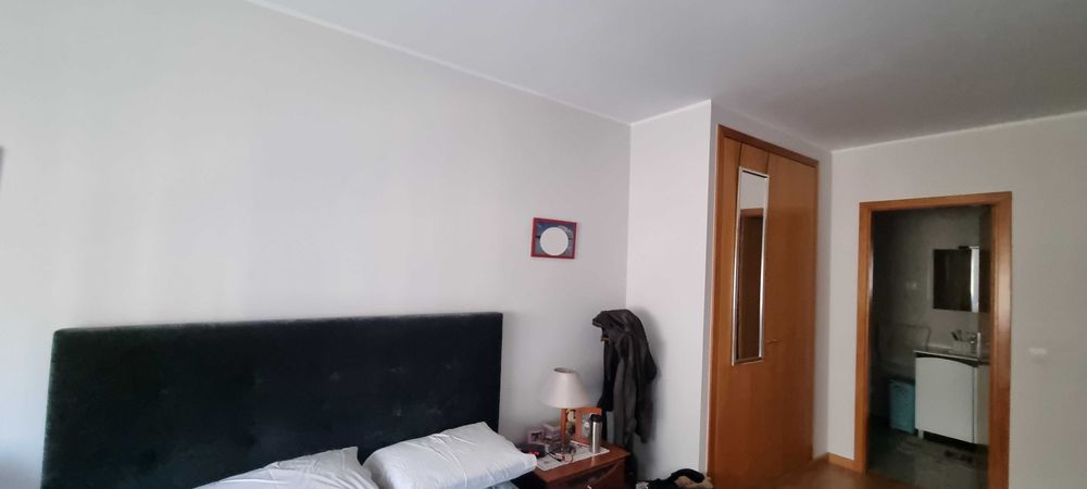 Alugo T2 com suite e aquecimento central no centro de Valongo.