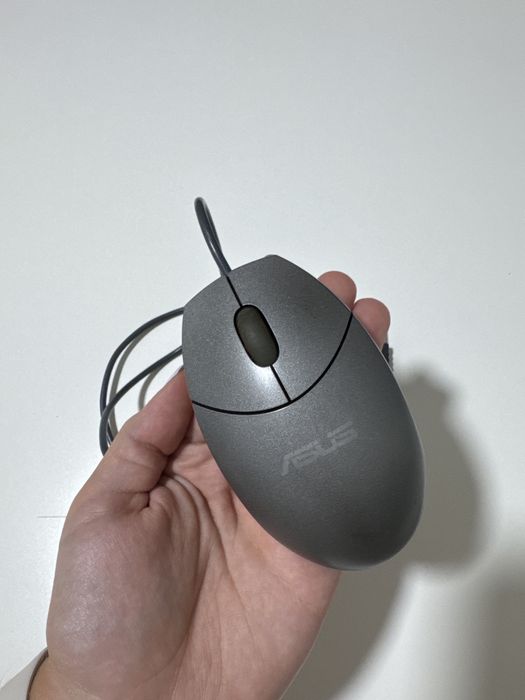 Rato cinza ASUS com fio