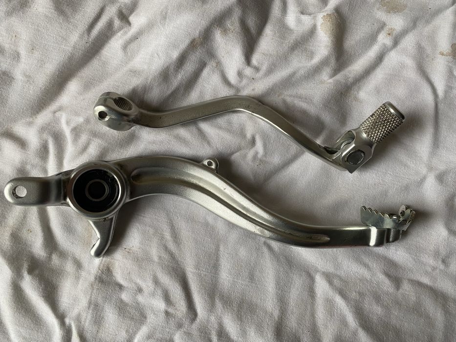 Sherco 300 2t лапка кпп, лапка задніх торомозів